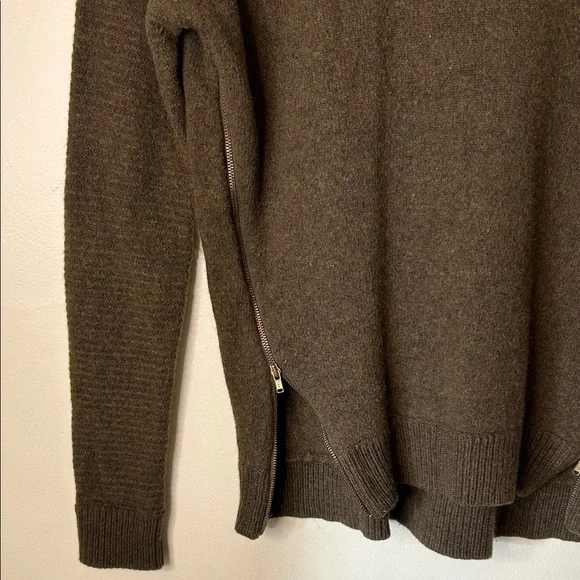 J Crew Women’s 100% Wool Olive Zipper Sweater Size XS - Picture 4 of 7